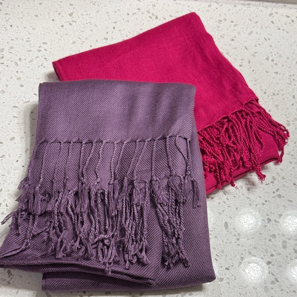 Elegant Pink and Purple Fringed Scarves‎
